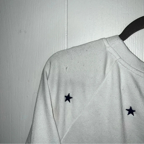 Lou and Gray by Loft White Sweater with Start Detailing Size M - Picture 6 of 9